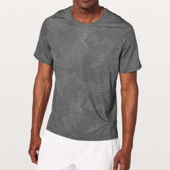 Lululemon men's Run Out short sleeve athletic shirt - Picture 1 of 6